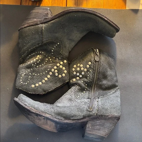 Liberty Black Studded Ankle Boots with Zipper 7.5 leather - Picture 2 of 4